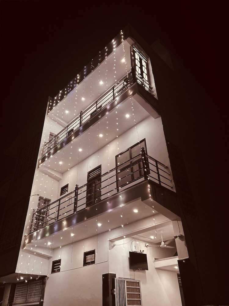 Shri Krishna Palace - last minute hotel in Mathura