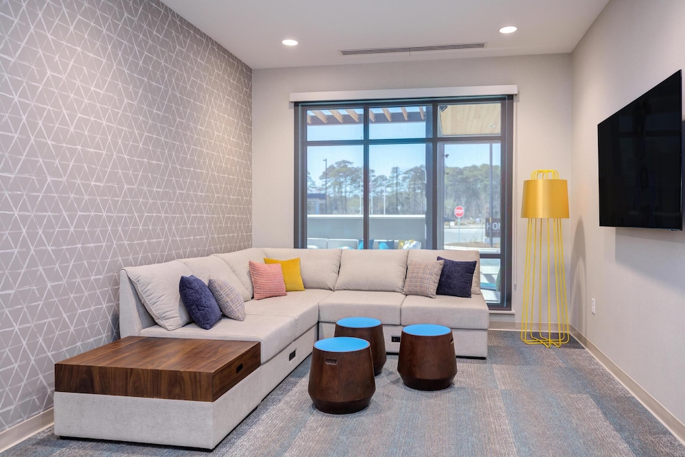Home2 Suites by Hilton Smithfield Selma - photo 7