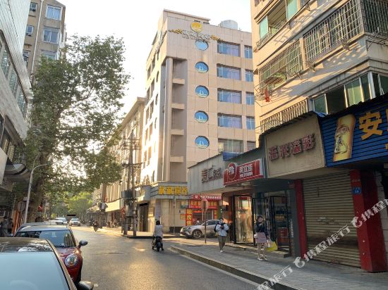 Wei Wei Hotel - last minute hotel in Jiujiang