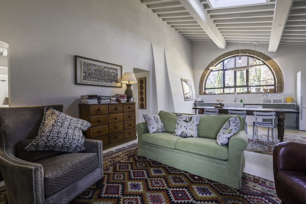 Alice Podere Ribatti Casole d'Elsa — 4-Star Luxury Hotel in Casole D'elsa, Italy