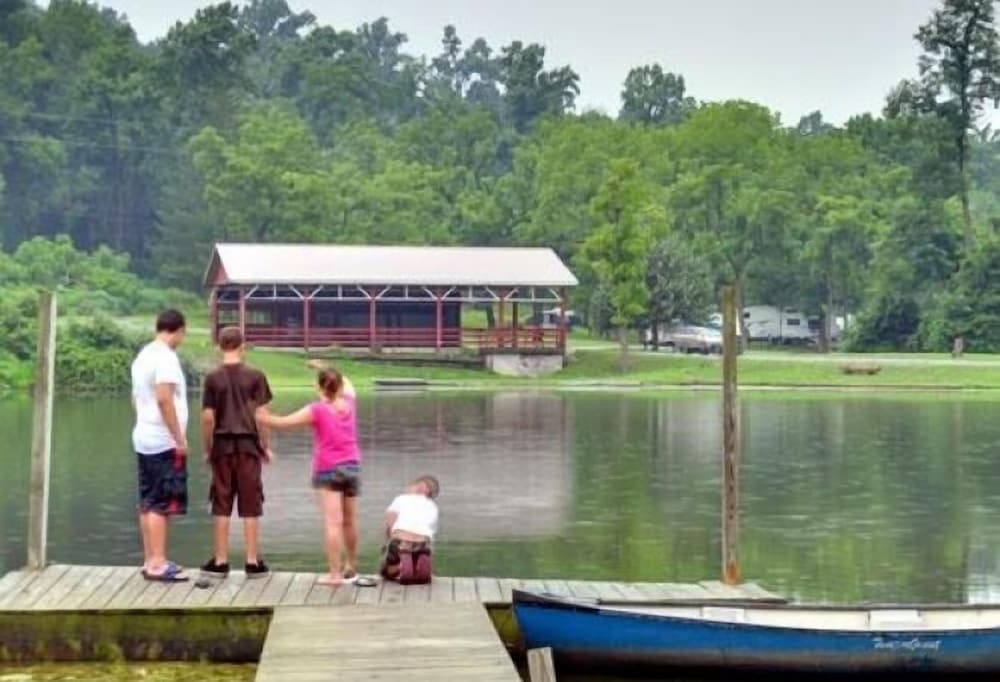 Hershey Camping Resort Park Model 6 - photo 20