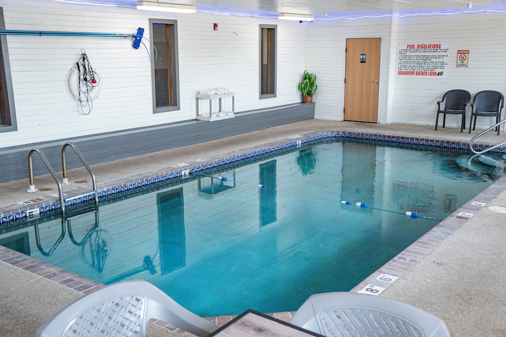 Victorian Inn & Suites - photo 41