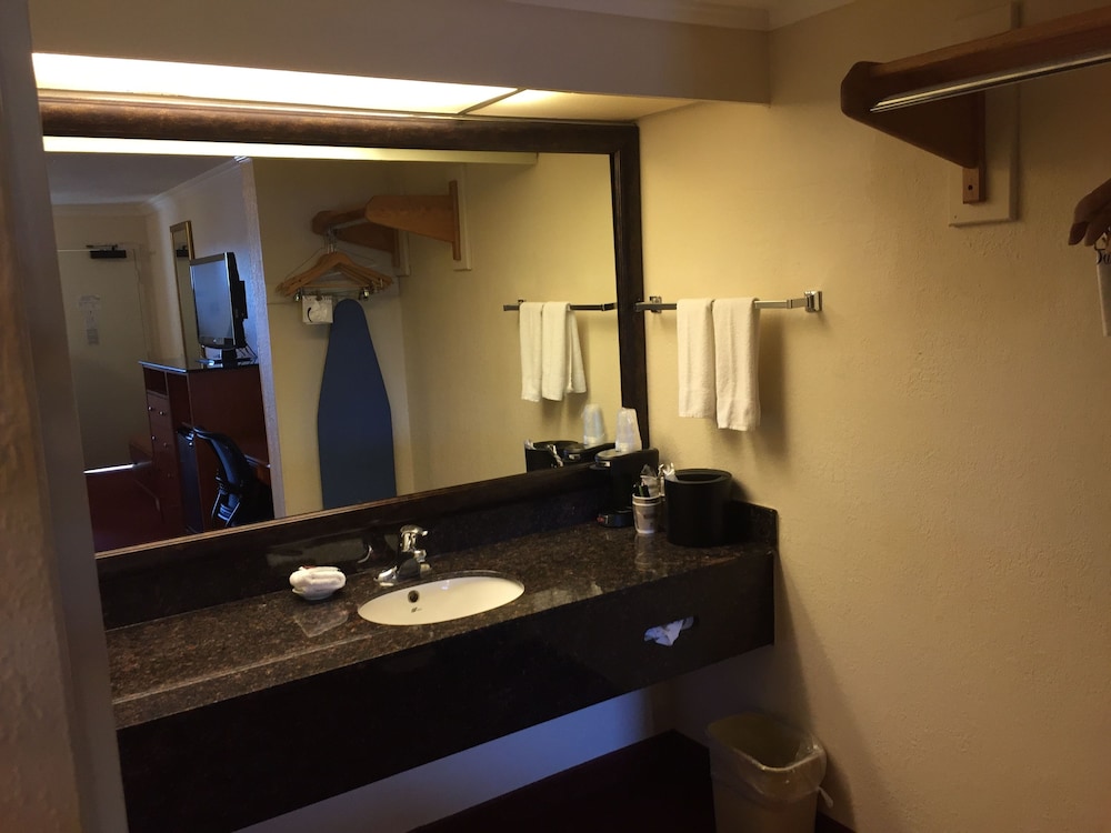 Chula Vista Inn - photo 35