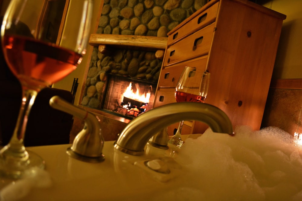 Callahan's Mountain Lodge - photo 7