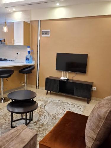 1 Bedroom Perfect Stay for Business Travelers 3 TOS Enzi Heights Apartments Nextgen mall