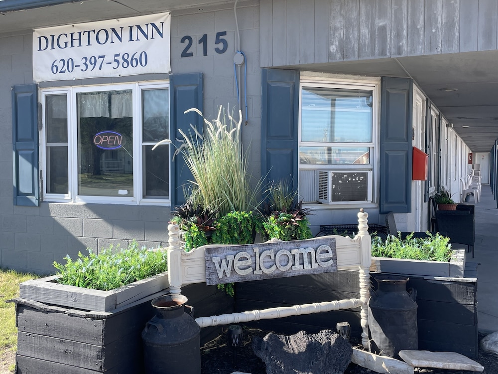Dighton Inn - photo 65