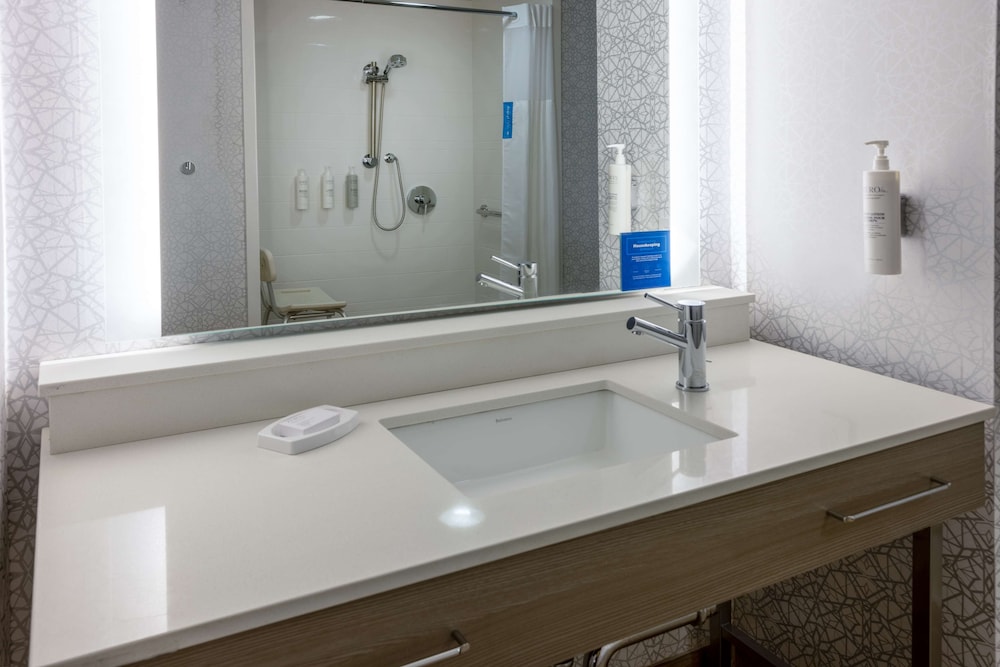 Hampton Inn Harriman Woodbury - photo 28