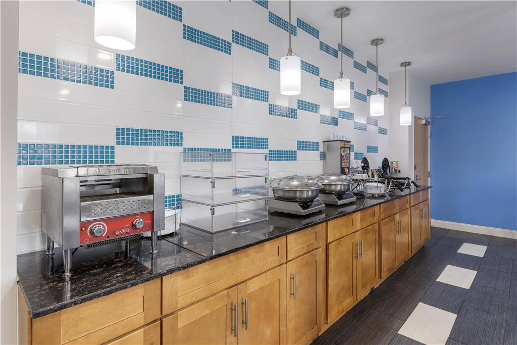 SureStay Plus Hotel by Best Western Niagara Falls East - photo 8