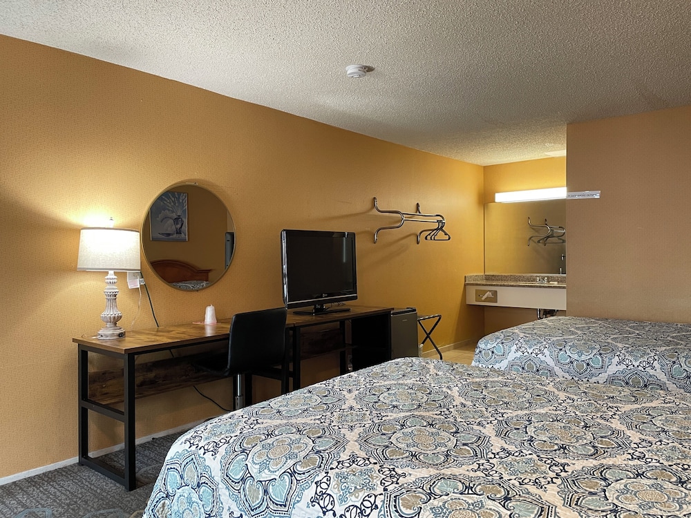 Hollywood La Brea Inn - photo 6