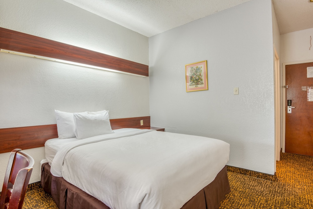 Trident Inn & Suites Baton Rouge - photo 8
