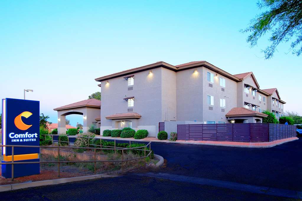 Comfort Inn & Suites Sierra Vista Near Ft Huachuca - photo 2