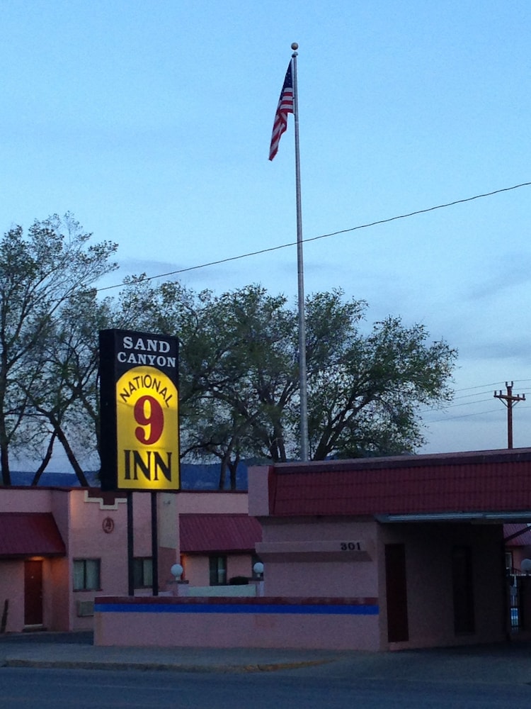 National 9 Inn Sand Canyon - carbon neutral hotel in Cortez