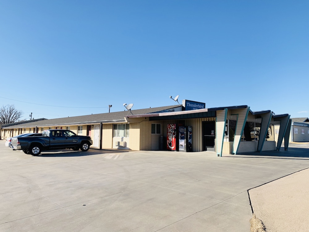 Thunderbird Inn - carbon neutral hotel in Liberal