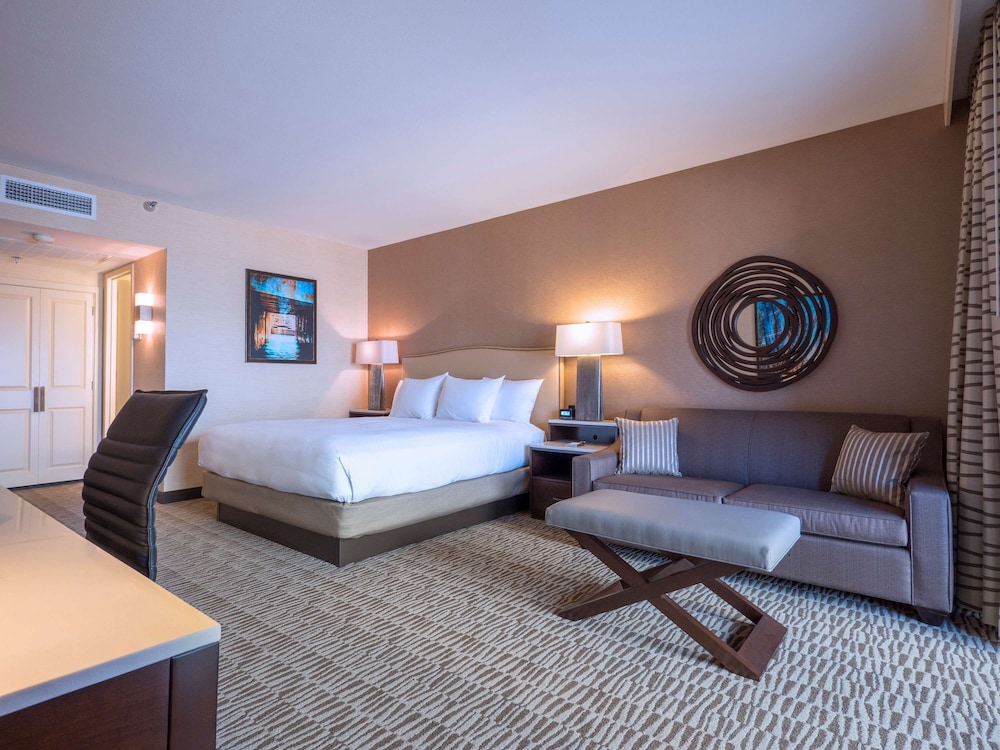 Hilton Phoenix Airport - photo 23