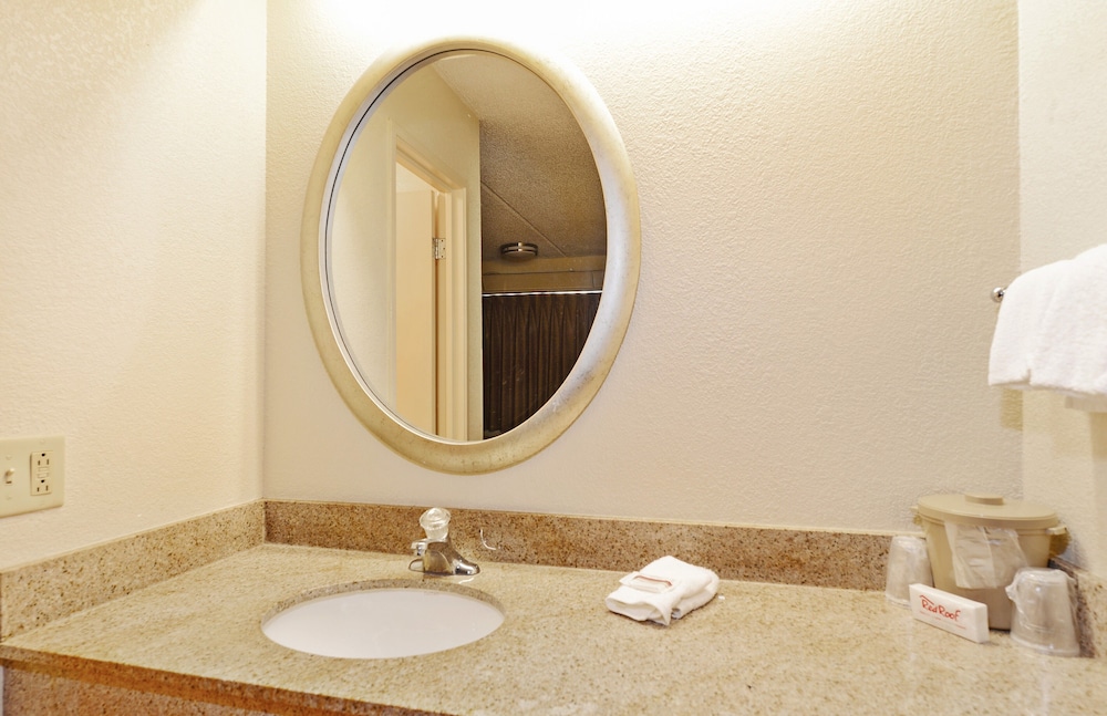 Red Roof Inn Akron - photo 19