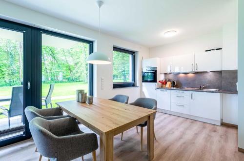 Atempause Stilvolles Apartment mit Terrasse & Wellness am Krakower See — 4-Star Luxury Hotel in Krakow Am See, Germany