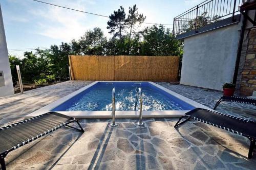 Holiday House Eda with Private Pool — 4-Star Luxury Hotel in Buzet, Croatia