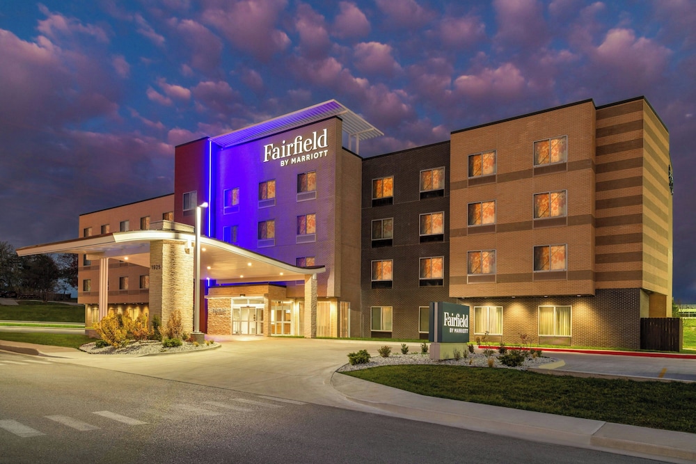 Fairfield by Marriott Inn & Suites Kansas City at The Legends - featured photo