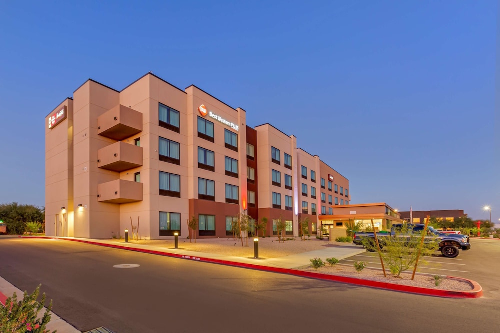 Best Western Plus Executive Residency Phoenix North Happy Valley - photo 76