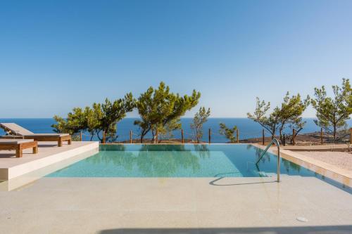 Amberoza Villas — 4-Star Luxury Hotel in Irakleion, Greece