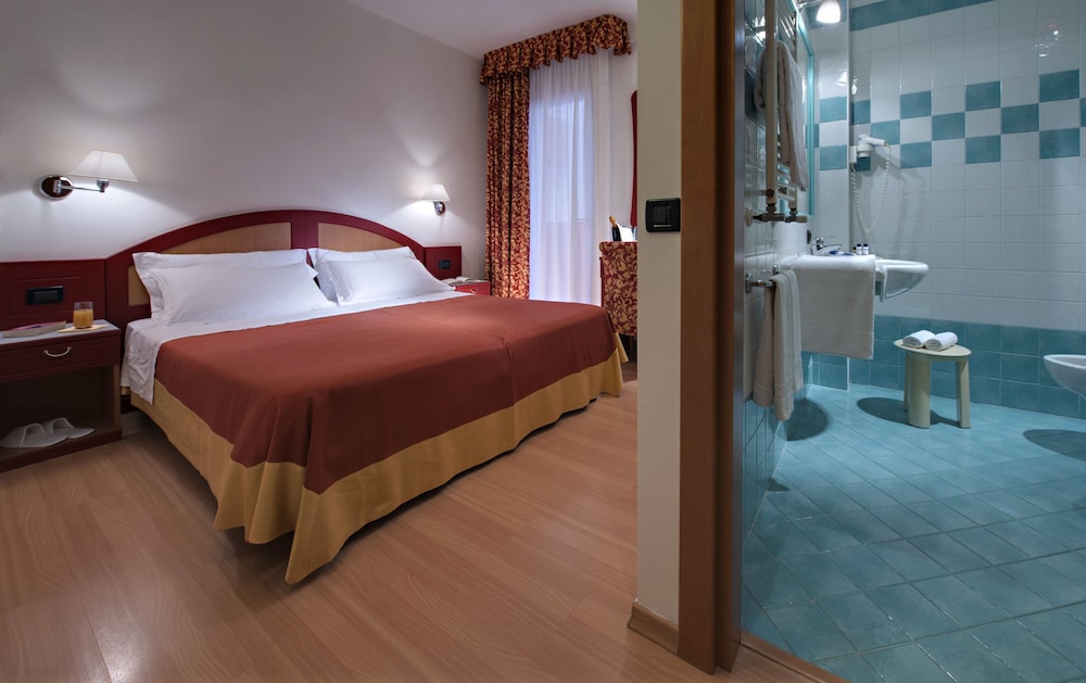 Hotel Orient & Pacific — Iesolo — photo 3