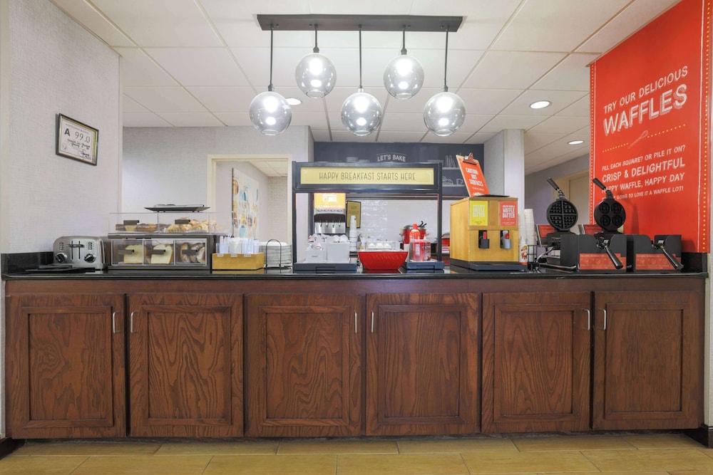 Hampton Inn Raleigh Garner - photo 27