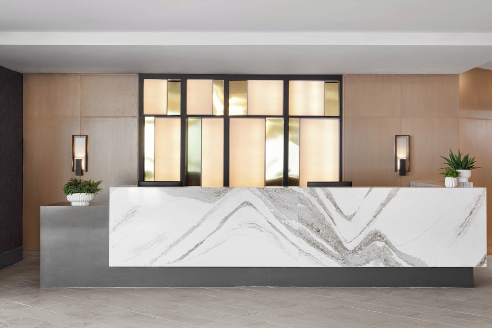 Delta Hotels by Marriott Virginia Beach Waterfront - photo 2