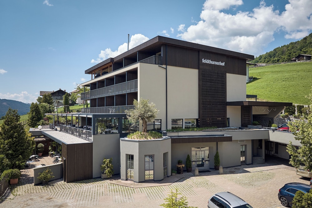 Vinumhotel Feldthurnerhof - carbon neutral hotel in Velturno