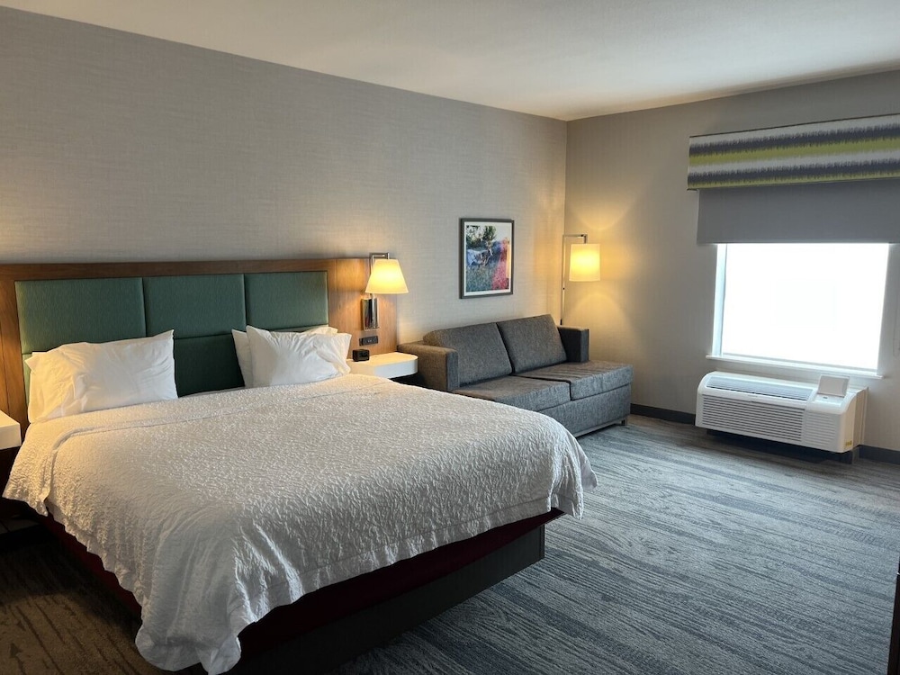 Hampton Inn & Suites Bay City TX - photo 17