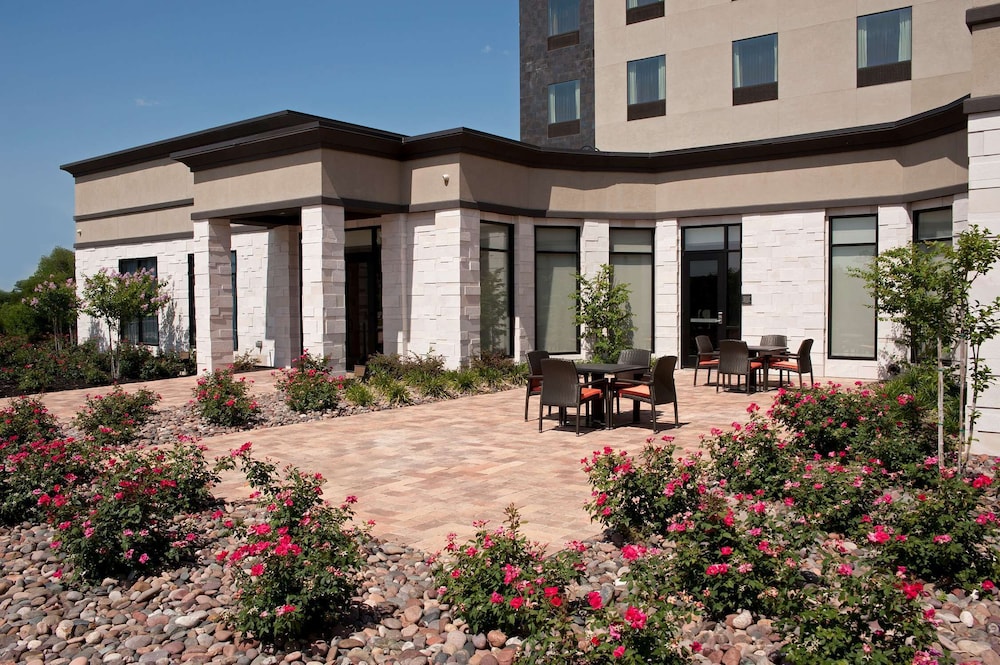 Hilton Garden Inn Fort Worth Alliance Airport - photo 74