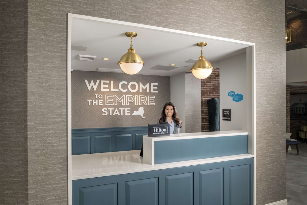 Hampton Inn & Suites Huntington Downtown - photo 3