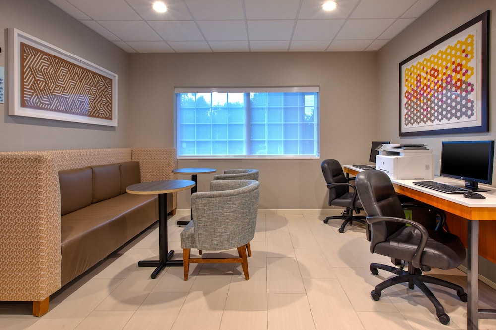 Holiday Inn Express & Suites Absecon Atlantic City by IHG - photo 30
