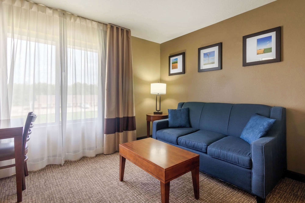 Comfort Inn & Suites Pittsburg KS - photo 24