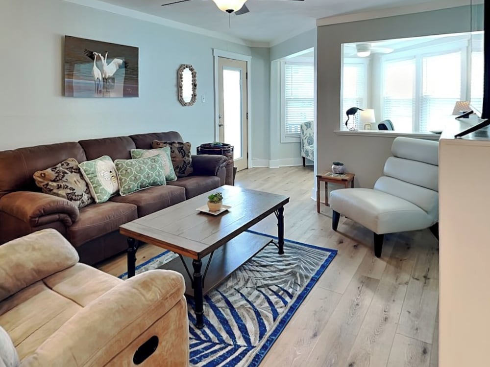 Smiling Jacks Escape — 4-Star Luxury Hotel in Port Aransas, United States