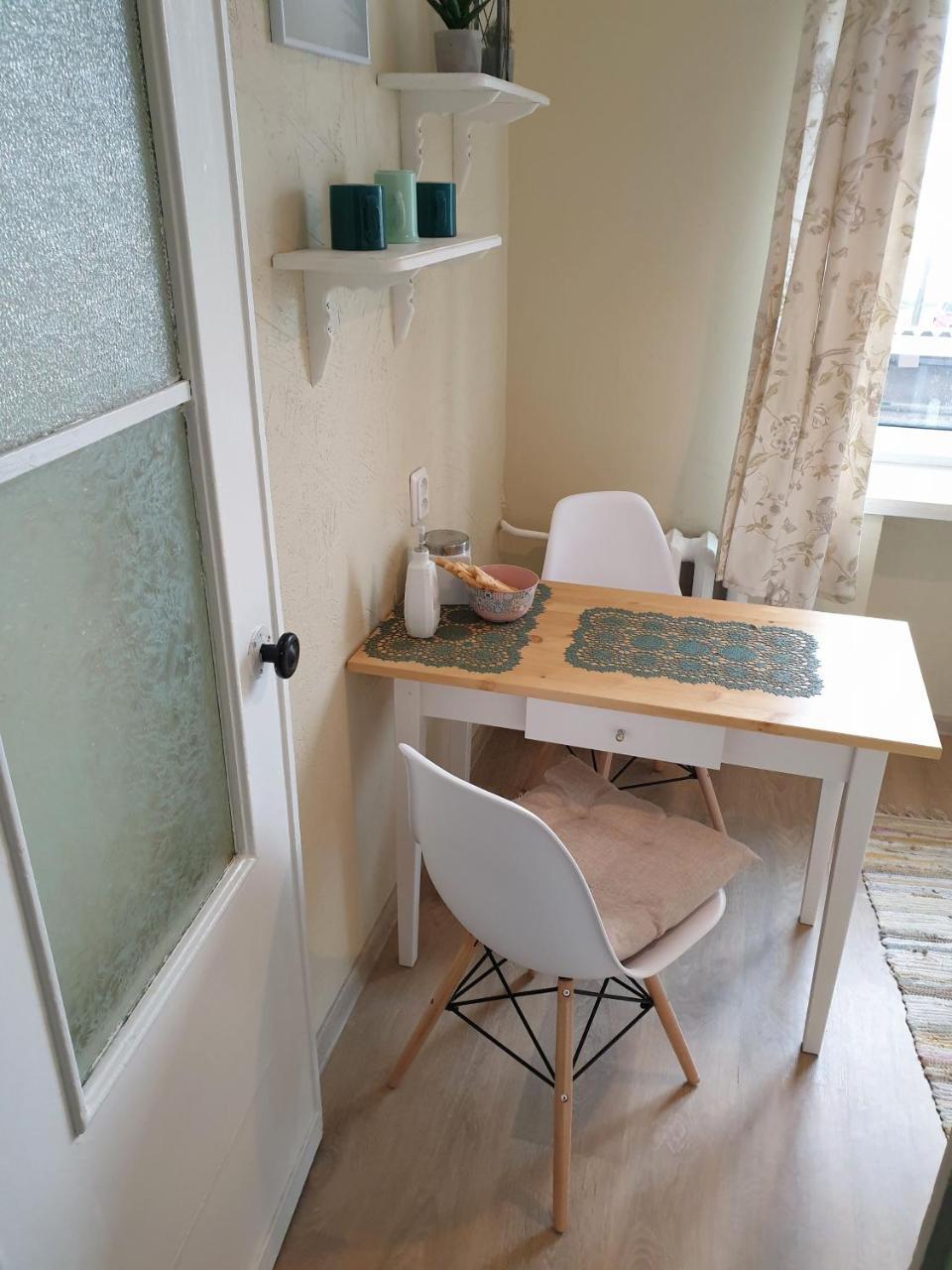 Sunny Apartment 7 Min with Tram To the Old Town