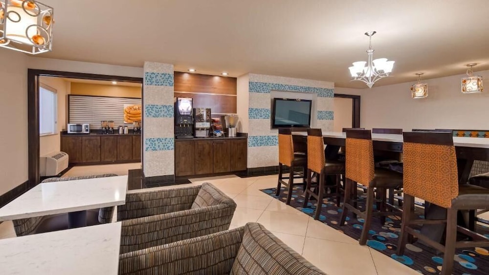 West Valley Inn - photo 24