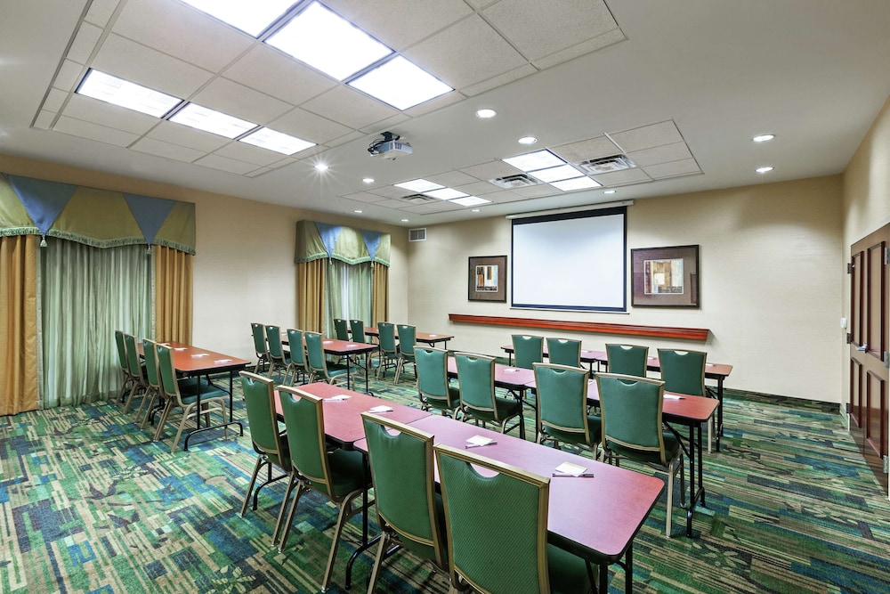 Hampton Inn & Suites El Paso West - photo 46