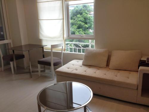 Condo near Iconsiam The Bangkok Sathorn Taksin Corner Room