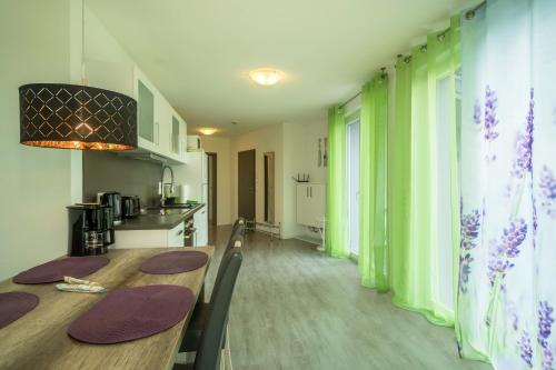 Ferienwohnung Lavendel — 4-Star Luxury Hotel in Sipplingen, Germany