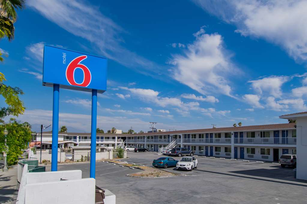 Motel 6 San Bernardino CA Downtown - photo 2