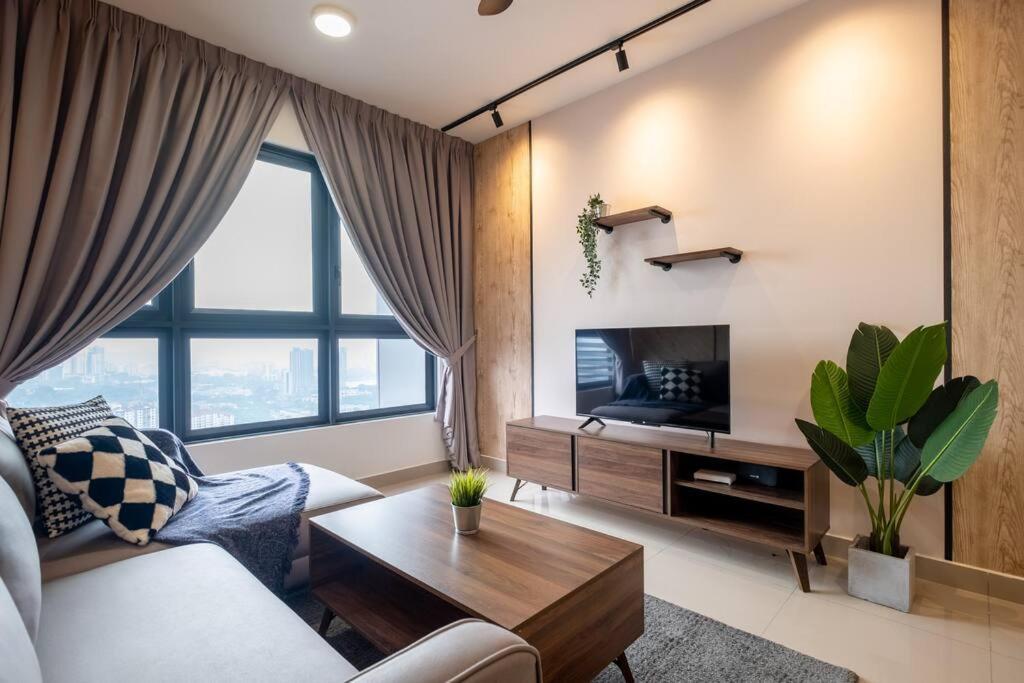 NEW French Design 3BR InfinityPool M Vertica A23A — 5-Star Luxury Hotel in Kuala Lumpur, Malaysia