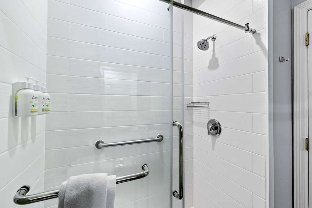 La Quinta Inn & Suites by Wyndham Raymondville - photo 107