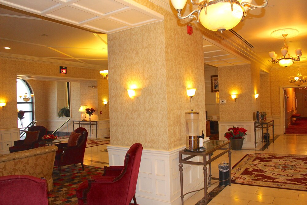 Roberts Riverwalk Urban Resort Hotel - photo 5