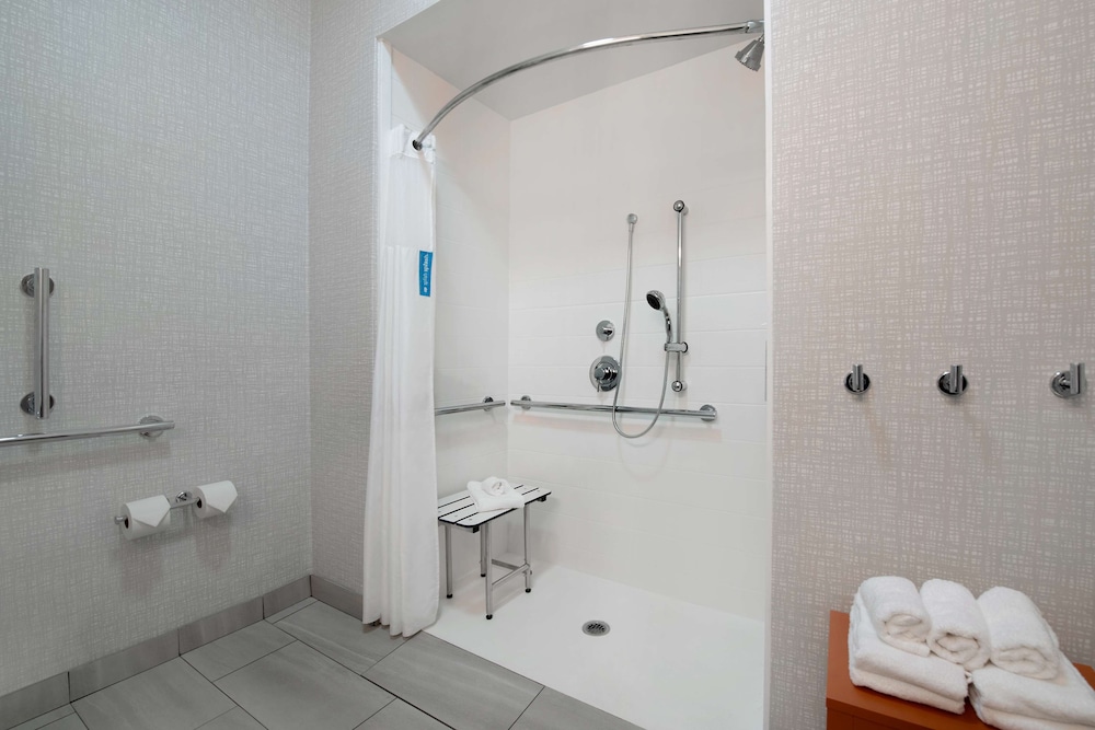 Hampton Inn Easley - photo 38