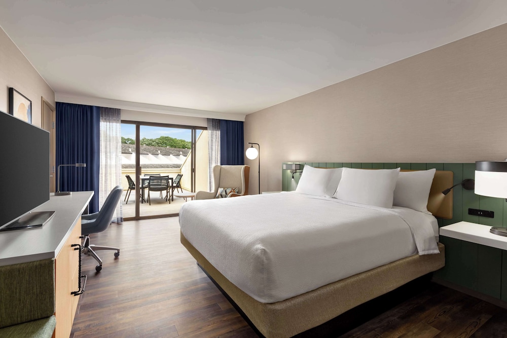 Hilton Garden Inn Monterey - photo 34