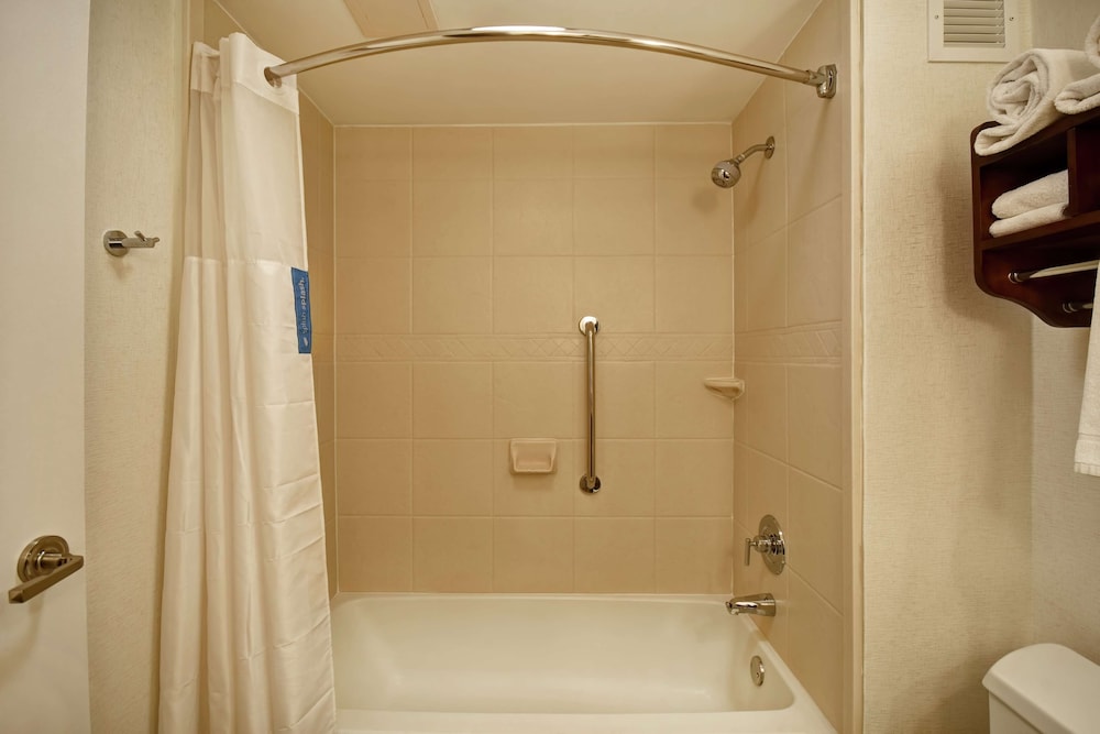 Hampton Inn Kansas City Overland Park - photo 29
