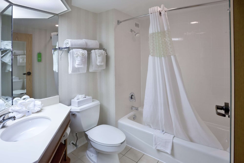 Hampton Inn St. Charles St. Peters - photo 23