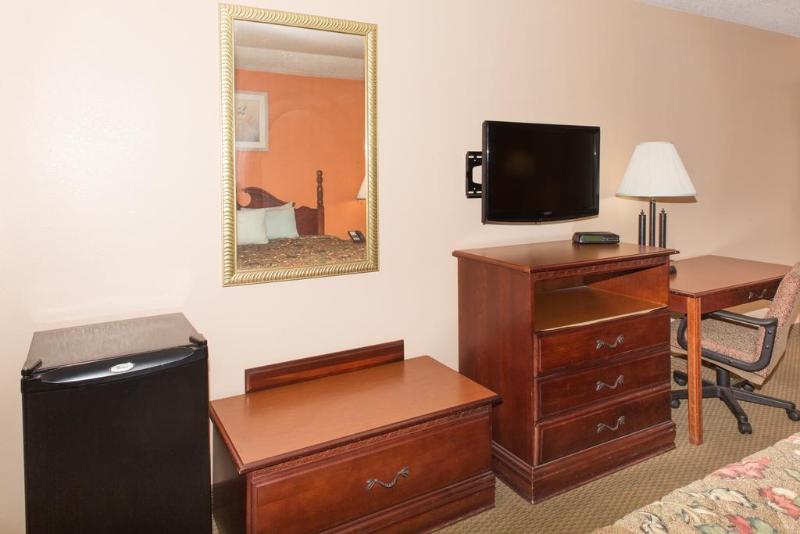Knights Inn Grenada - photo 12