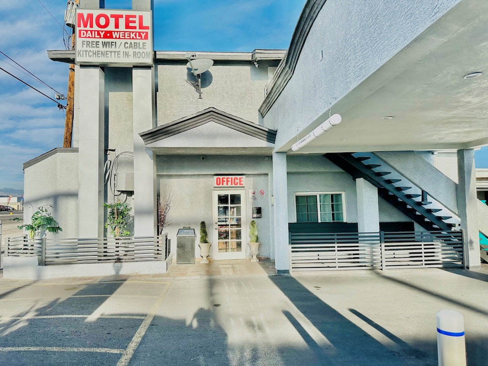 Perfect Inn Motel - photo 2