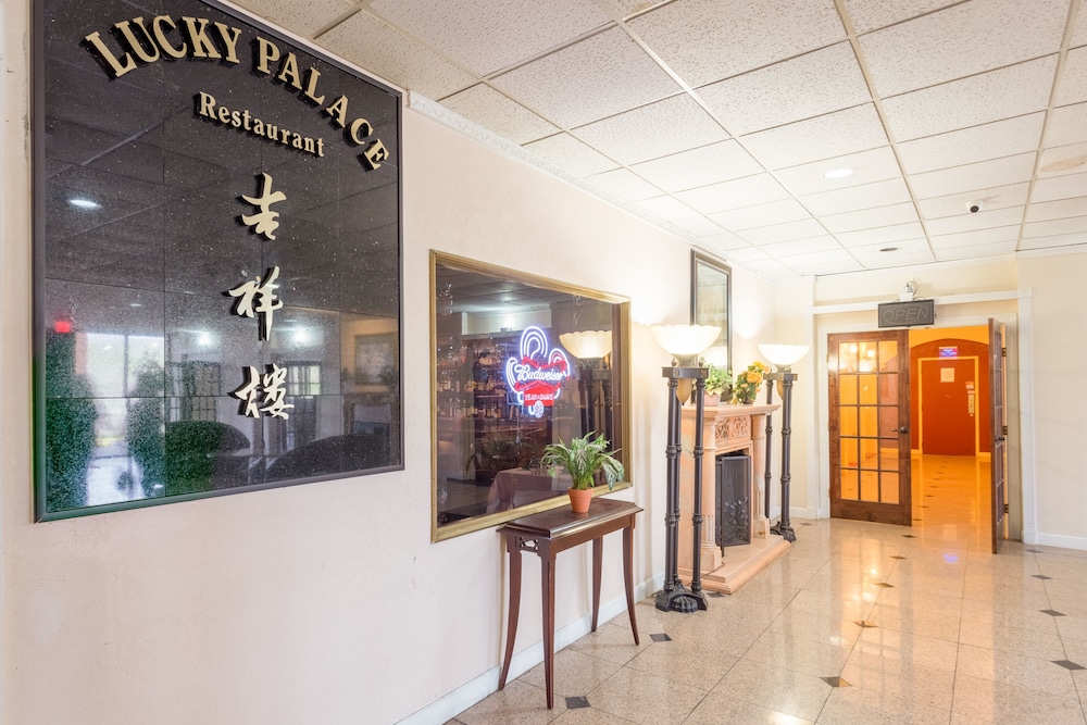 Bossier Inn and Suites - photo 3